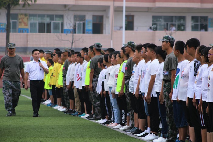 枣阳阳光学校"磨砺锋芒 淬炼青春"爱国教育军事化训练结营仪式演出